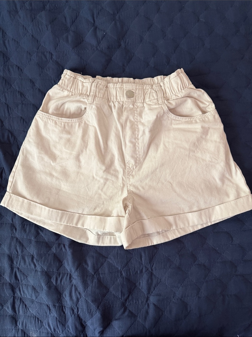 H&M Cream High-Waist Elastic Waistband Shorts